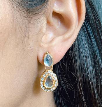 Gold diamond earrings 1