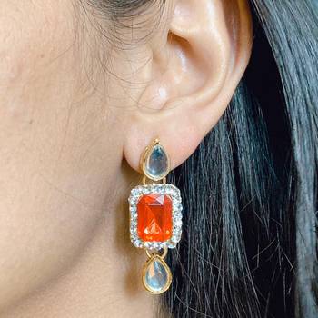 Gold diamond earrings 1