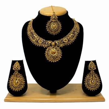 Gold necklace-sets 1
