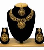 Gold necklace-sets