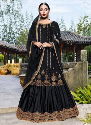 Black Embroidered Velvet Salwar 1