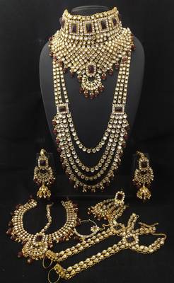 Latest Ethnic Indian Bollywood Celebrity Maroon White Kundan PearlBridal Jewelry Set 1