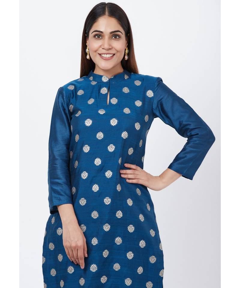 Blue Chanderi Thread Embroidered Kurti with Straight Pants
