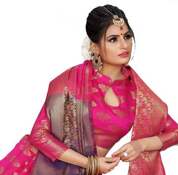 Pink woven silk blend saree with blouse 3