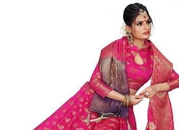 Pink woven silk blend saree with blouse 4