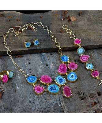 Blue Duzzy Natural Stone Western Style Fashionable Designer Neckpiece 1