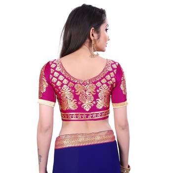 Blue printed chiffon saree with blouse 8