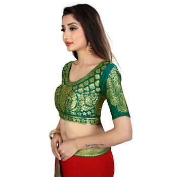 Red printed chiffon saree with blouse 7
