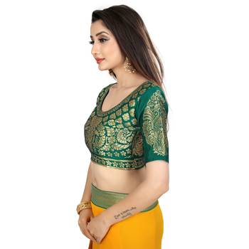 Yellow printed chiffon saree with blouse 7