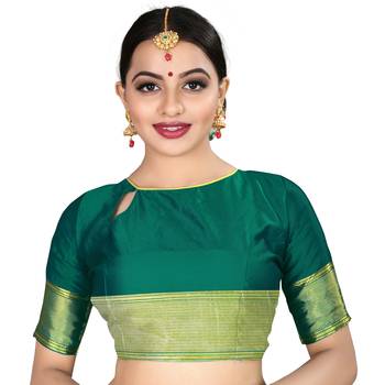Green printed silk blend saree with blouse 5
