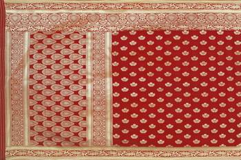 Red printed silk blend saree with blouse 8