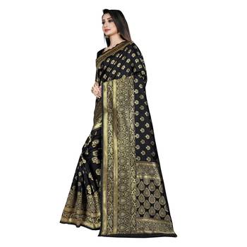 Black printed silk blend saree with blouse 2