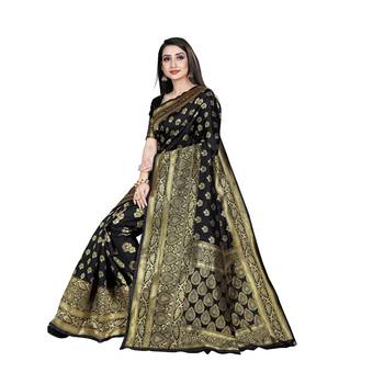 Black printed silk blend saree with blouse 4