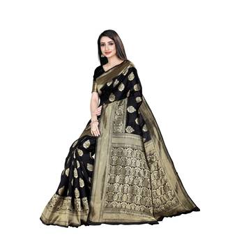Black printed silk blend saree with blouse 4
