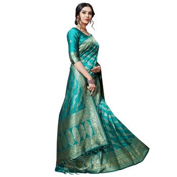 Green printed silk blend saree with blouse 4