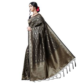 Black printed silk blend saree with blouse 2