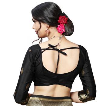 Black printed silk blend saree with blouse 8