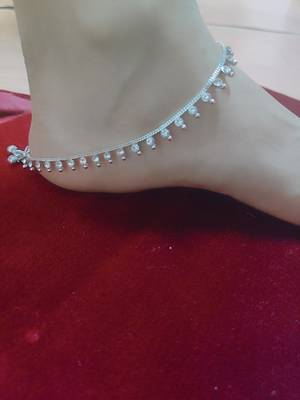 Set Of 2 Silver Plated And Stone Studded Anklets 3