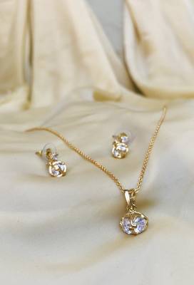 Gold pendants 1