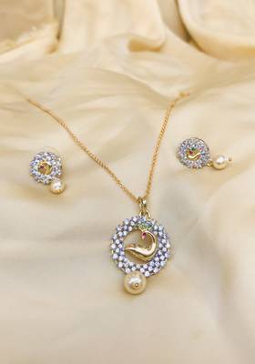 Gold pendants 1