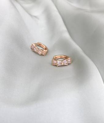 Gold earrings 1