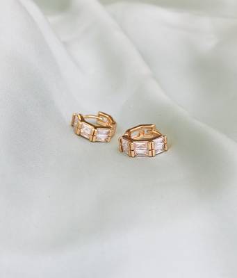 Gold earrings 1