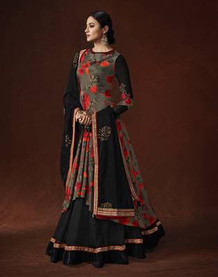 Grey resham embroidery crepe salwar 3