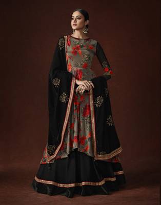 Grey resham embroidery crepe salwar 4