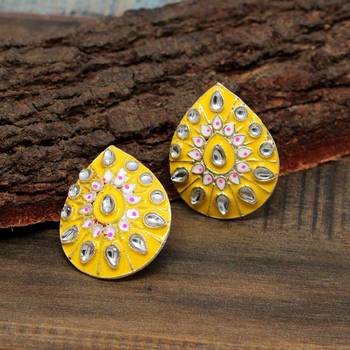 Multicolor Studs 3
