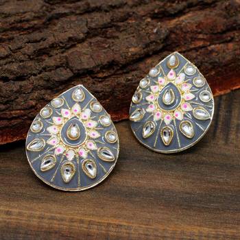 Multicolor Studs 3
