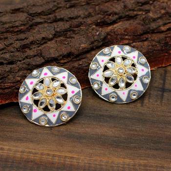 Multicolor Studs 4