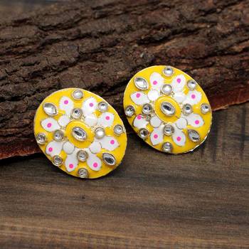 Multicolor Studs 3