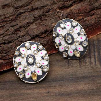 Multicolor Studs 2