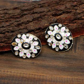 Multicolor Studs 4