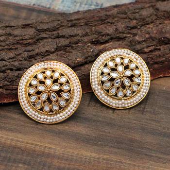 Multicolor Studs 4