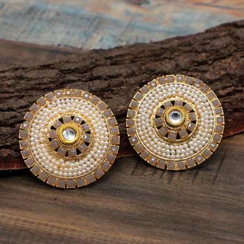 Multicolor Studs 4