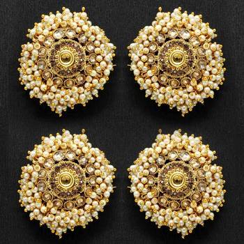 Multicolor studs 1