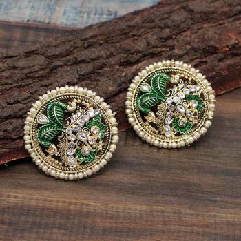 Multicolor Studs 2