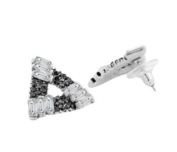 Black crystal studs 3