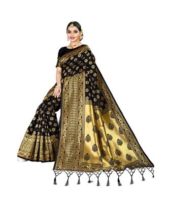 Black printed silk blend saree with blouse 4