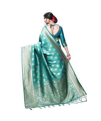 Green printed silk blend saree with blouse 3