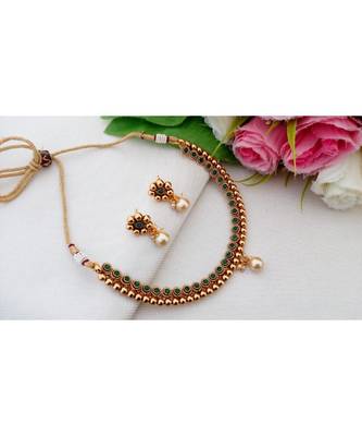 Cute Antique Neckset With A Pair Of Matching Ear Rings 1
