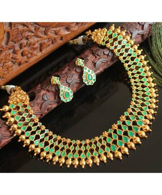 Splendid Goldplated Semi Precious Emerald Necklace Set 1