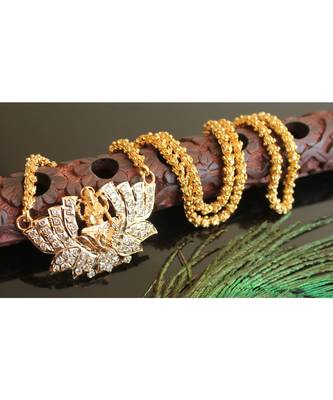 Beautiful Gold Tone Divine South Indian Style Lakshmi Pendant With Chain 1