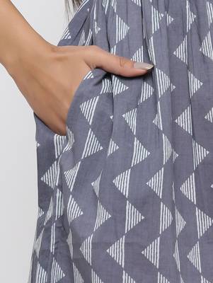 Women's Grey Pure Cotton Printed & Embroidered A-line Kurta Pant Set 4