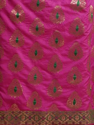 Pink woven silk blend saree with blouse 3