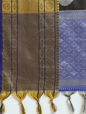 Silver Woven Silk Blend Saree With Blouse 4