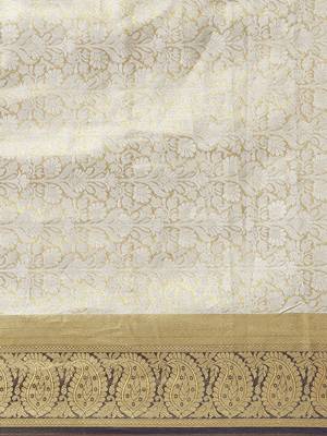 Silver Woven Silk Blend Saree With Blouse 3