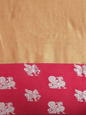 Gold Woven Silk Blend Saree With Blouse 3