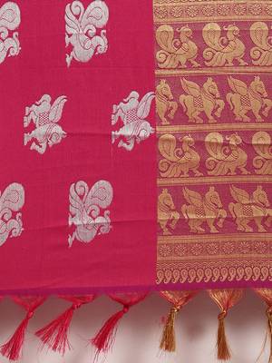 Gold Woven Silk Blend Saree With Blouse 4